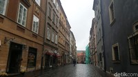 Sejarahnya, kota tua Warsawa dibangun dengan gaya Gothik pada abad ke-13. Tetapi kemudian dibangun kembali pada tahun 1701 oleh Tylman Gamerski yang memakai gaya Renaissance dan Baroque akhir (Odilia/detikTravel)