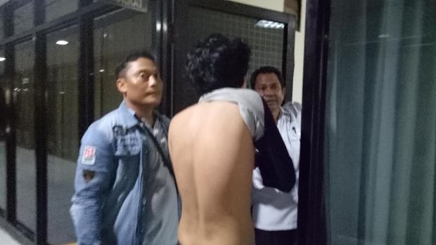 Tolak Impor Beras, Mahasiswa Mengamuk Paksa Masuk DPRD Sulsel