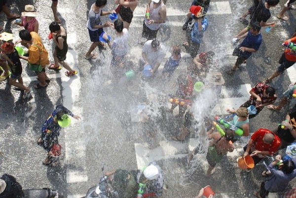 Pembatalan Festival Songkran juga terjadi di tahun 2019 silam. Pembatalan itu terjadi karena area yang dijadikan lokasi penyelenggaraan festival itu akan disipakan untuk menjadi salah satu area penobatan Raja Thailand. Dok. Thinkstock. Pembatalan Festival Songkran juga terjadi di tahun 2019 silam. Pembatalan itu terjadi karena area yang dijadikan lokasi penyelenggaraan festival itu akan disipakan untuk menjadi salah satu area penobatan Raja Thailand. Dok. Thinkstock.