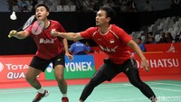 Bertanding di Istora Senayan, Rabu (24/1/2018), Ahsan/Angga tak berkutik menghadapi pukulan duo Denmark itu.