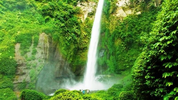 Air terjun pelangi di Malang