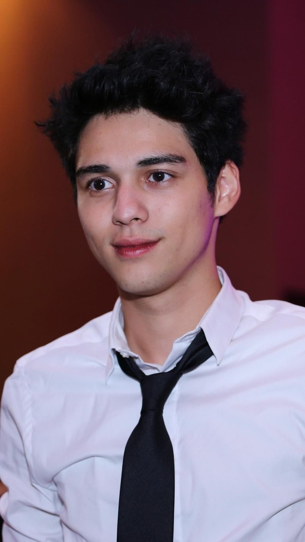 Usia Sudah 20-an, 10 Artis Ganteng Ini Masih Cocok Pakai Seragam SMA