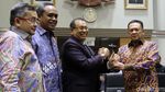 Kahar Muzakir Dilantik Jadi Ketua Komisi III
