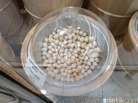 Beragam Pistachio hingga Kopi Arab Tersedia di Supermarket Ini