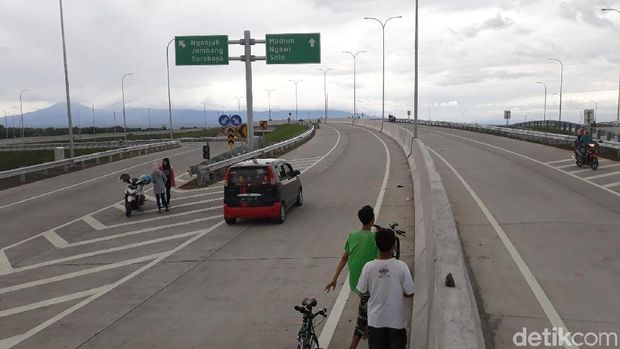 Ruas Tol Ngawi-Kertosono/