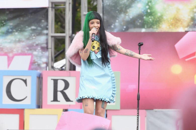 Mengenal Lebih Dekat Melanie Martinez Mengenal Lebih Dekat Melanie Martinez