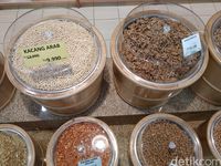 Beragam Pistachio hingga Kopi Arab Tersedia di Supermarket Ini