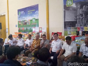 Harga Beras Naik, Sandiaga Rapat Open Kimono di Pasar Cipinang