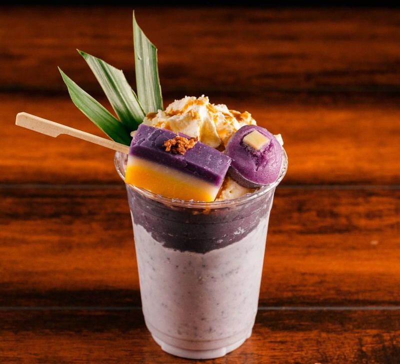 Ragam dessert cantik dari ube