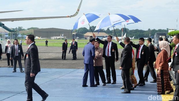  Presiden Jokowi dan Wapres Jusuf Kalla di Lanud Halim Perdanakusuma, Rabu (24/1/2018)