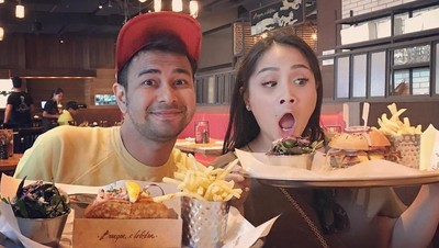So Sweet! Begini Keseruan Raffi, Gigi dan Rafathar Kalau Lagi Makan Bareng