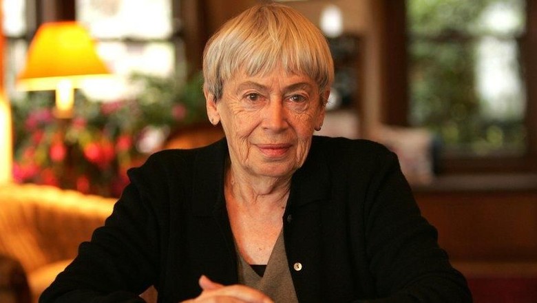 Stephen King hingga Neil Gaiman Ucapkan Duka atas Kepergian Ursula K. Le Guin Stephen King hingga Neil Gaiman Ucapkan Duka atas Kepergian Ursula K. Le Guin