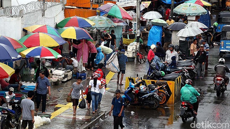 Sandi Ingin Ada Night Market Solusi Tata PKL Saat Asian Games Sandi Ingin Ada Night Market Solusi Tata PKL Saat Asian Games