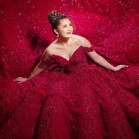 Jumat lalu (19/1/2018) Isabelle Duterte mencuri atensi setelah merayakan pesta ulang tahunnya yang ke-18 di ballroom Hotel Peninsula Manila, kota Makati. Pasalnya untuk merayakan pesta ulang tahunnya yang mewah itu ditaksir menghabiskan biaya lebih dari Rp 1 miliar. Foto: Instagram