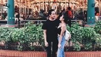 Saling tatap, kayaknya Awkrin lagi jatuh cinta banget. Foto: ist