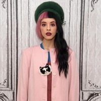 Melanie Martinez memulai debutnya di 2015. Melanie membawa persona gadis playful dan imut.Foto: Jamie McCarthy/Getty Images