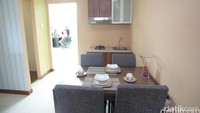 Harga unit hunian tipe 36 dipatok Rp 320 juta. Sementara tipe 21 yang hanya terdiri dari satu kamar tidur, kamar mandi, dapur dan ruang tamu dibandrol Rp 185 juta per unit. Foto: Grandyos Zafna/detik.com