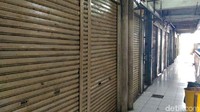 Deretan toko di Blok G Pasar Tanah Abang tutup. Puti Aini Yasmin/detikcom.