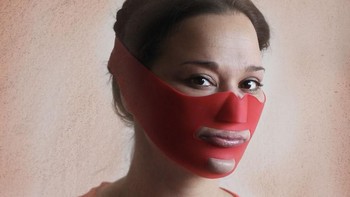 Mungkin ini biar pipinya jadi kencang. Foto: evijalaivina