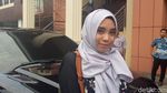 Kemesraan Awkarin dengan Anak Wakil Ketua MPR, Lucinta Luna Pamer Body Seksi
