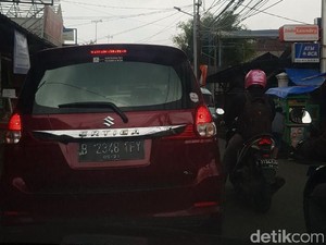 Tegal Parang-Gatot Subroto Mampet, 30 Menit hanya Gerak 200 Meter