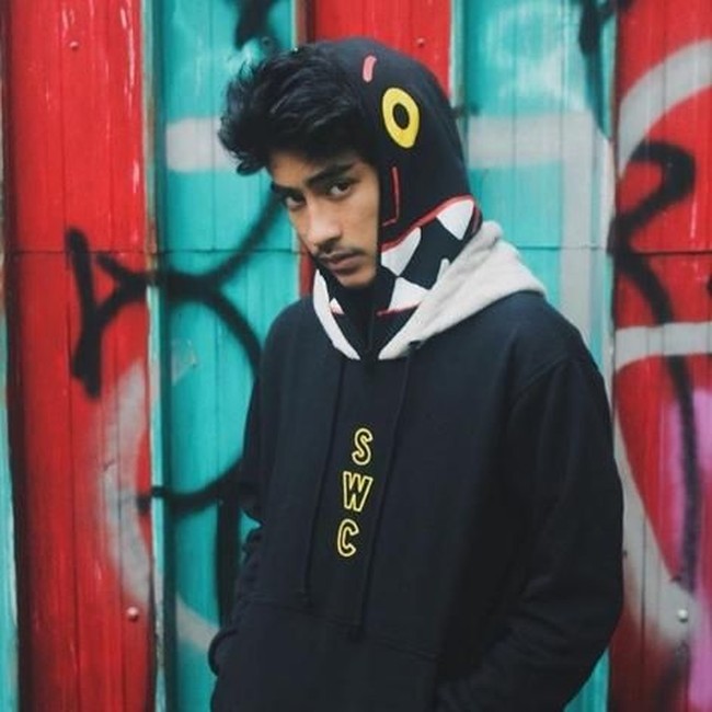 Putra almarhum Ustad Jeffry, Abidzar, baru-baru ini mencuri perhatian netizen. Selain Abidzar, berikut deretan anak ustad kondang berwajah rupawan.Foto: Dok. Instagram/abidzar79