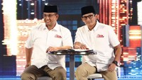Janji penyediaan hunian tanpa DP disampaikan pasangan Anies Baswedan dan Sandiaga Uno pada debat kampanye pemilihan Gubernur DKI Jakarta periode 2017-2022 pada awal 2017 lalu. Foto: Ari Saputra/detik.com