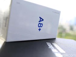 Unboxing Galaxy A8+, Jagoan Terbaru Samsung