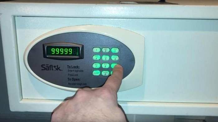 Sstt Rahasia! 6 Cara Sembunyikan Barang Berharga di Rumah