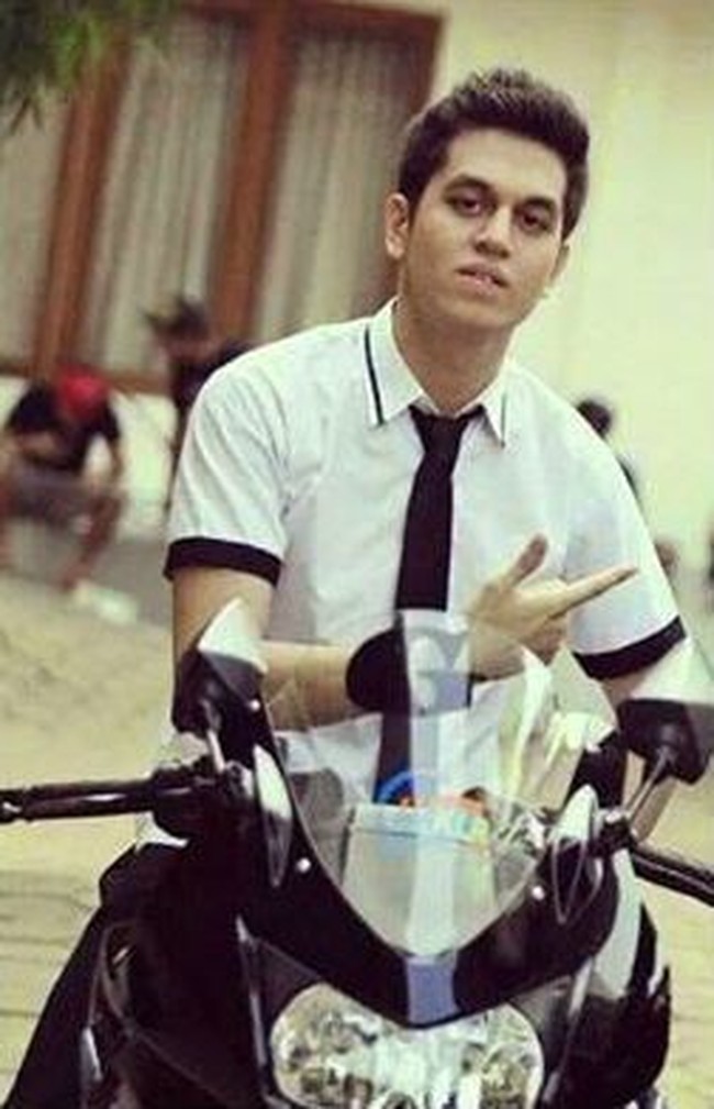 Kevin Julio juga salah satu artis pria yang masih cocok pakai seragam SMA. Cowok kelahiran 1993 ini berperan sebagai siswa SMA di sinetron Ganteng-ganteng Serigala. Foto: Instagram