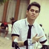 Kevin Julio juga salah satu artis pria yang masih cocok pakai seragam SMA. Cowok kelahiran 1993 ini berperan sebagai siswa SMA di sinetron Ganteng-ganteng Serigala. Foto: Instagram