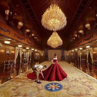 Dilansir Rappler, menjelang pesta ulang tahunnya, Isabelle melakukan pemotretan di Istana Malacanang. Mengenakan ballgown merah rancangan Garimon Roferos yang ditaksir senilai Rp 156 juta, gaun pink berpola daun dari Rosenthal Tee Rp 78 juta, serta cold shoulder column dress dari Rica Rico Rp 20 juta. Sementara itu, untuk stylistnya, Isabella memercayakan pada Jeff Galang dengan biaya sebesar Rp 13 juta, penata rambut Frankie Bacierto dan makeup artist Winn Ramos Rp 10 juta, serta fotografer Lito Sy yang ditaksir membutuhkan Rp 39 juta. Foto: Instagram