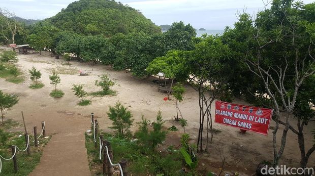 Ini Pantai Indah Dan Menarik Di Jalur Malang Selatan