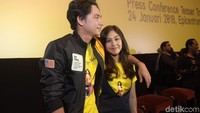 Kemesraan Adipati Dolken dan Vanessa Prescilla. Pool/Noel/detikFoto.