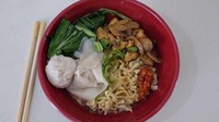 Ini bakmi yang dibuat sendiri oleh Shireen, lho! Cantik, penyabar, sayang anak, dan jago masak Maa syaa Allah Tabarakallah mkasih sygku @shireensungkar ???, tulis Teuku Wisnu. Foto: Instagram Teuku Wisnu