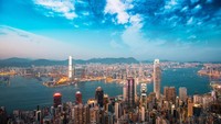 Hongkong juga memiliki pelabuhan yaitu Pelabuhan Hong Okng atau Pelabuhan Victoria. Berada diantara Pegunungan Kowloon dan gedung-gedung pencakar langit Hong Kong, menjadikan pelabuhan ini sangat elok dipandang. Akan lebih bagus, jika traveler melihat pelabuhan ini dari ketinggian. (Thinkstock)