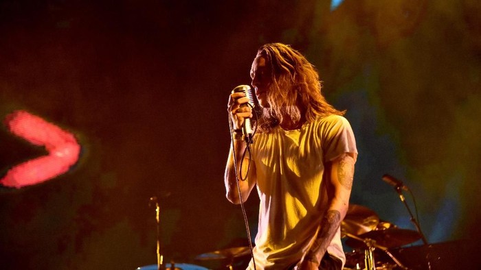 CARSON, CA - MAY 20:  Singer Brandon Boyd of Incubus performs onstage at KROQ Weenie Roast y Fiesta 2017 at StubHub Center on May 20, 2017 in Carson, California.  (Photo by Alberto E. Rodriguez/Getty Images for CBS Radio Inc.)