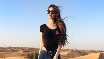 Pesona Selebgram Seksi Malaysia, Eks Pramugari yang Bikin Pria Jatuh Hati