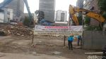 Foto: Detik-detik Eks Pasar Blora Menteng Diratakan