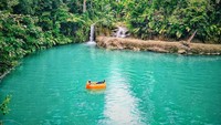 Air terjun dan kolam pemandian yang berarus tenang juga tersembunyi di Sumatera utara. Namanya Tangkapab Bah Alip, lokasinya di Desa Parmonangan, Kabupaten Simalungun, Sumut (@anwar_nwarr/Instagram)
