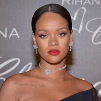 Pemilik hidung kecil umumnya punya karakter yang ceria dan ramah. Tapi terkadang dia bisa jadi orang yang sangat moody dan temperamen, juga lebih suka menutupi kehidupan pribadinya. Foto: Getty Images