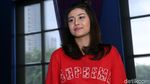 Awkarin Happy Banget, Ada Apa?
