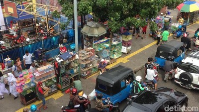 Melihat Titik Trotoar Wilayah Jatinegara yang Masih Ramai PKL