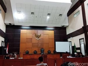 Sudah 3 Jam Diskors, Sidang Jonru Belum Dimulai Kembali