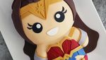 10 Kue Berwujud Superhero Bertubuh Mungil Ini Bikin Gemes!
