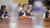 Rapat membahas empat hal, termasuk lembaga permasyarakatan (lapas).
