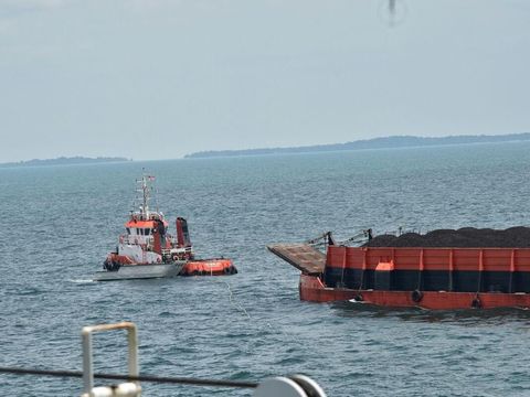 KRI Teluk Bintuni gagalkan aksi perompakan