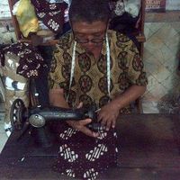 Cerita Tukang Jahit Jokowi yang Telah Berbisnis Selama 40 Tahun