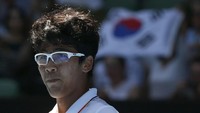 Chung Hyeon mencuri perhatian di Melbourne. Pemain dengan peringkat ke-58 dunia itu menantang Roger Federer di semifinal, menjadi petenis Korea pertama yang melewati babak keempat di grand slam. (Foto: Thomas Peter/REUTERS)