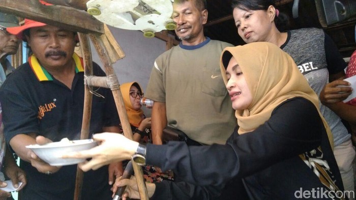 Bupati Probolinggo Puput Tantriana Sari